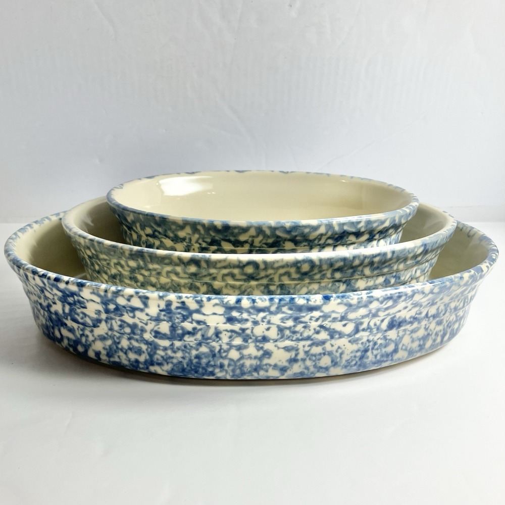 Workshops of Gerald Henn Blue Spongeware. Oval Baker set 7 1/2, 9 1/2" And 12"